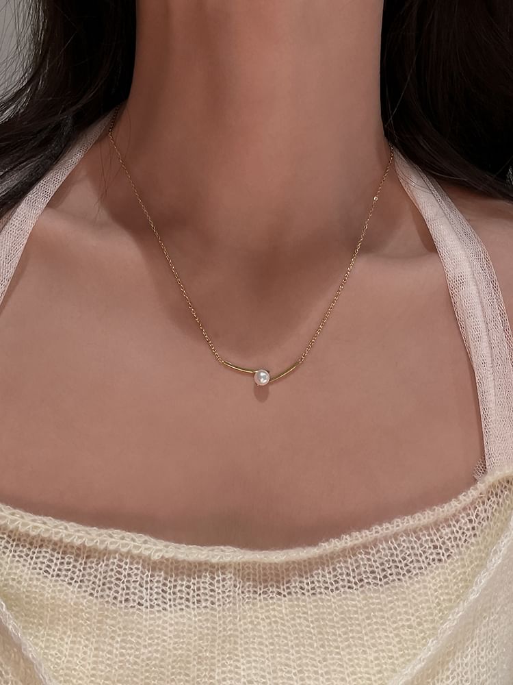 Pendant Necklace Faux Pearl