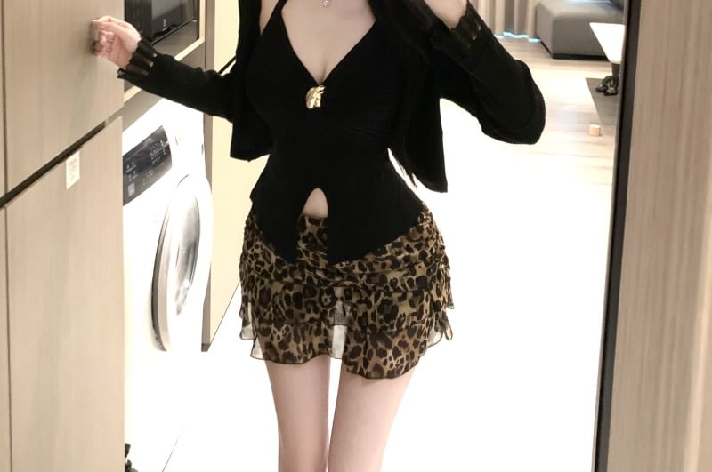 Halter V-Neck Cami Top / High Rise Leopard Print Mini Skirt / Cardigan
