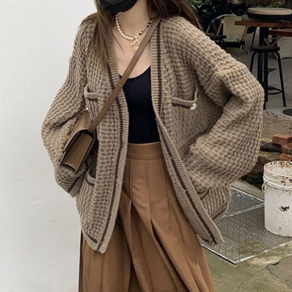 V-Neck Contrast Trim Button-Up Cardigan