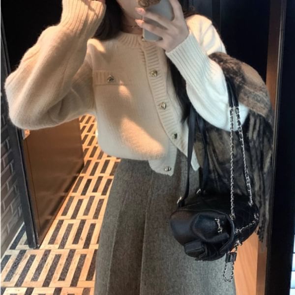 Crew Neck Button-Up Crop Cardigan