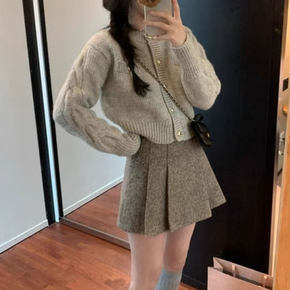 Crew Neck Button-Up Crop Cardigan