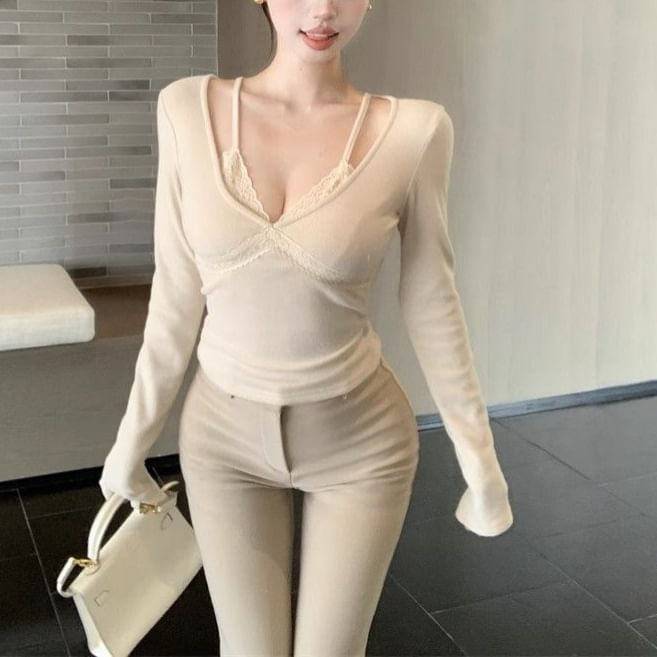 V-Neck Lace Trim Slim Fit Tee