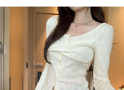 Twist Ribbed Scoop-Neck Button Long-Sleeved T-Shirt