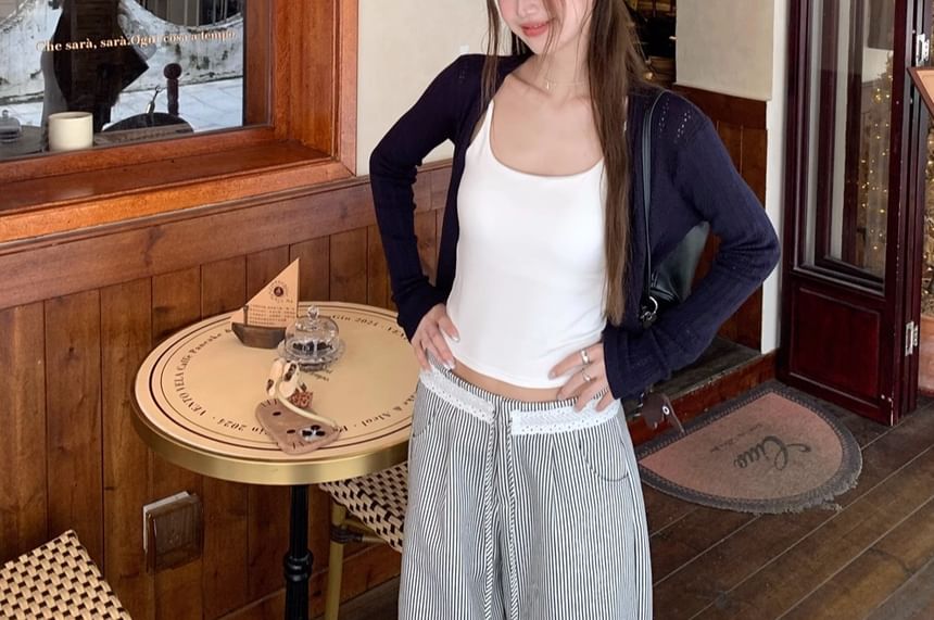 Mid Rise Striped Baggy Pants / V-Neck Plain Cardigan