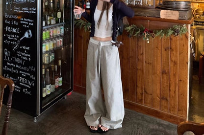 Mid Rise Striped Baggy Pants / V-Neck Plain Cardigan