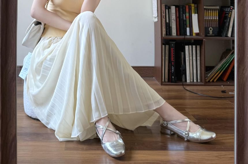 Crew Neck Ribbed Knit Top and Pleated A-Line Maxi Skirt