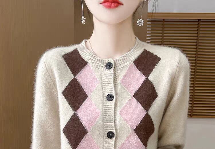 Crew Neck Argyle Button Up Cardigan