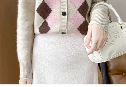 Crew Neck Argyle Button Up Cardigan