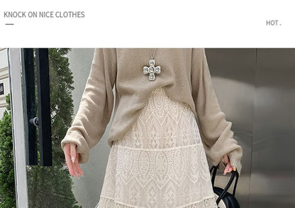 Elastic Waist Tiered Lace Maxi Skirt