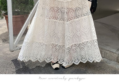 Elastic Waist Tiered Lace Maxi Skirt