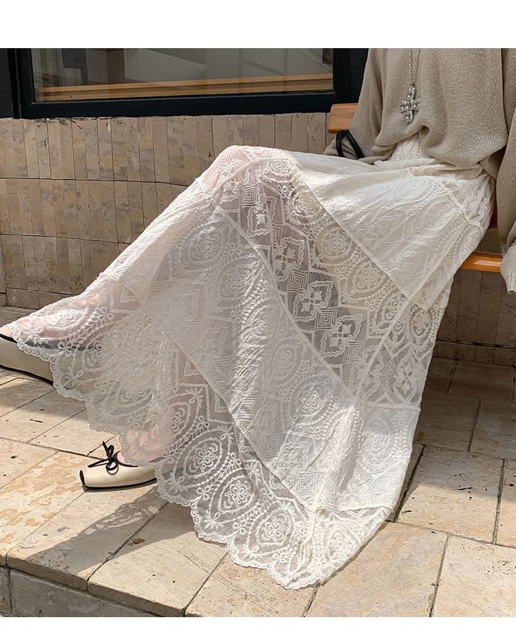 Elastic Waist Tiered Lace Maxi Skirt
