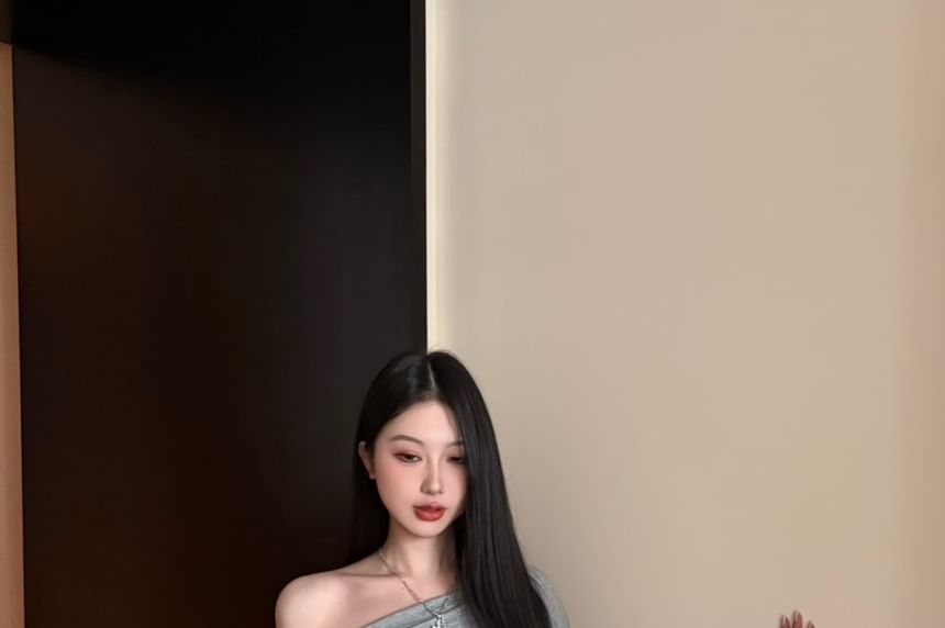Slim Fit T-Shirt with Off-Shoulder, Long Sleeved, High Waist Skort Set