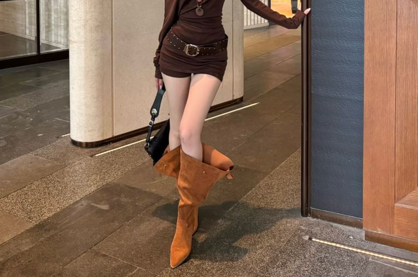 Slim Fit T-Shirt with Off-Shoulder, Long Sleeved, High Waist Skort Set