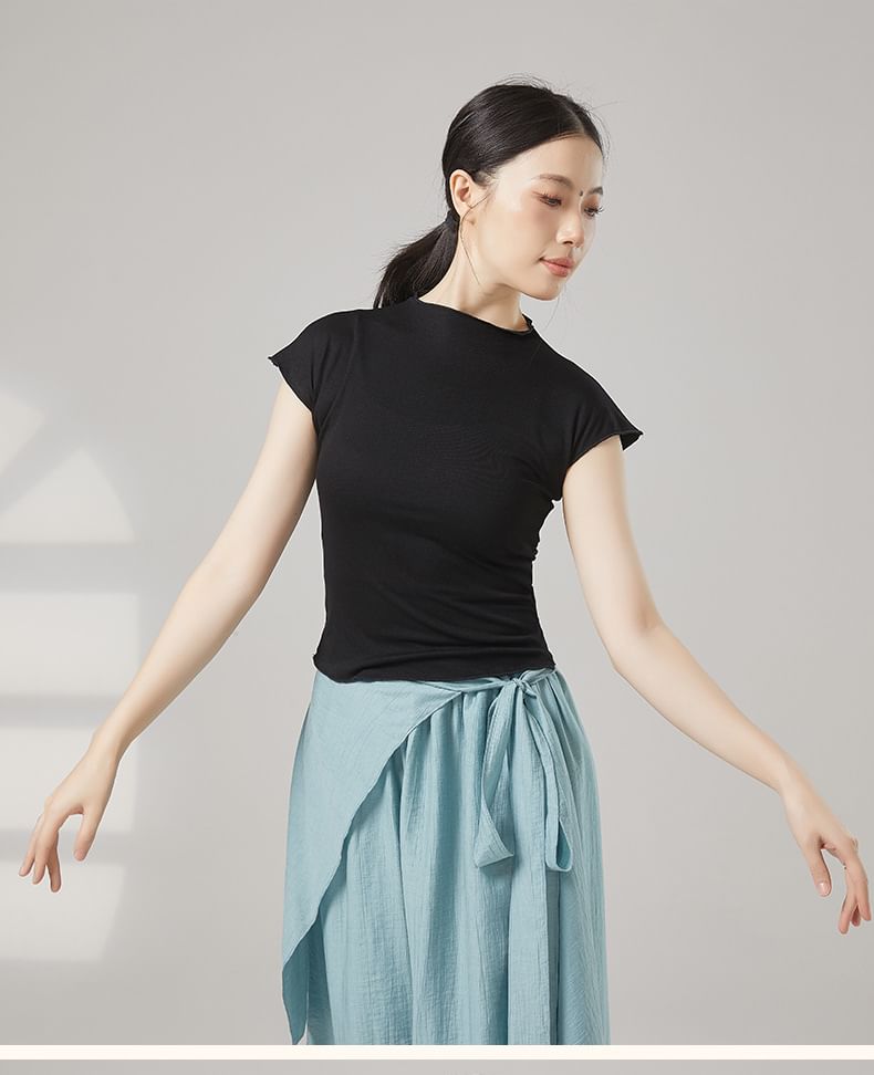 Plain Mock-Neck Short-Sleeved Dance Top