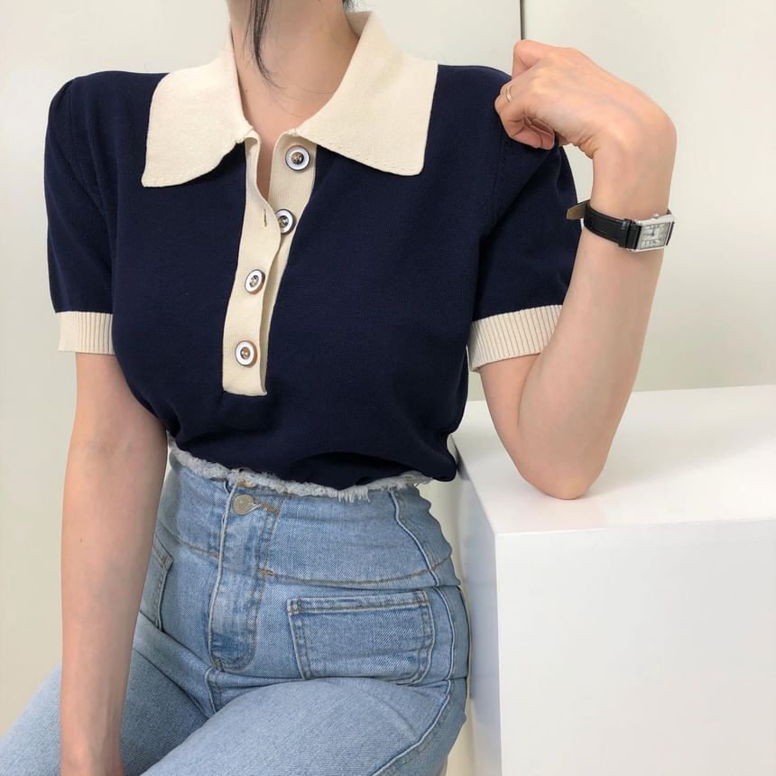 Contrast-Trim Collared Short-Sleeved Tee