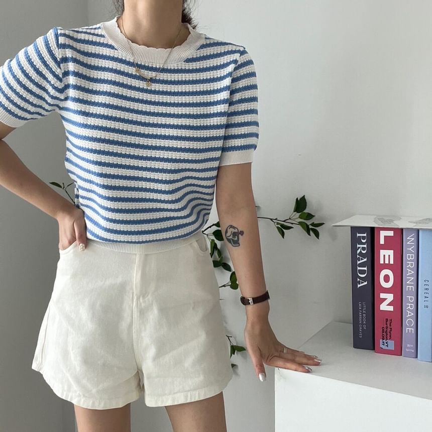 Striped Scallop-Trim Round-Neck Short-Sleeved Tee