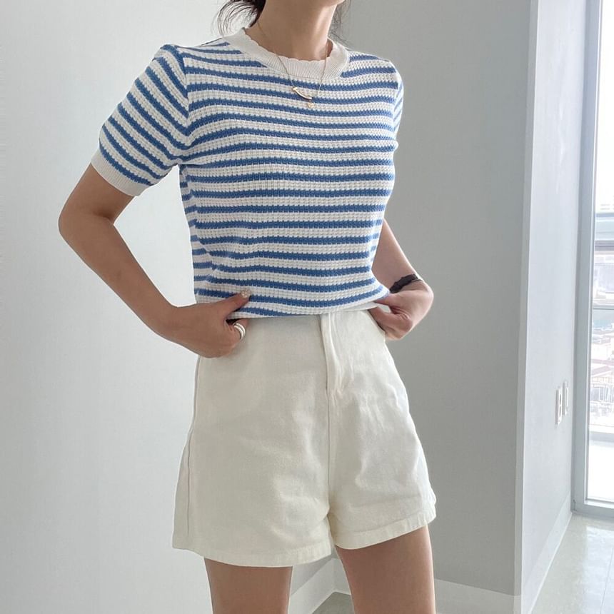 Striped Scallop-Trim Round-Neck Short-Sleeved Tee