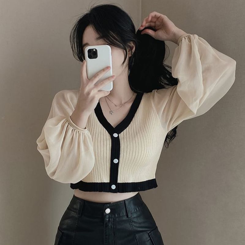 Plain Contrast-Trim Puff-Sleeved V-Neck Cropped Blouse