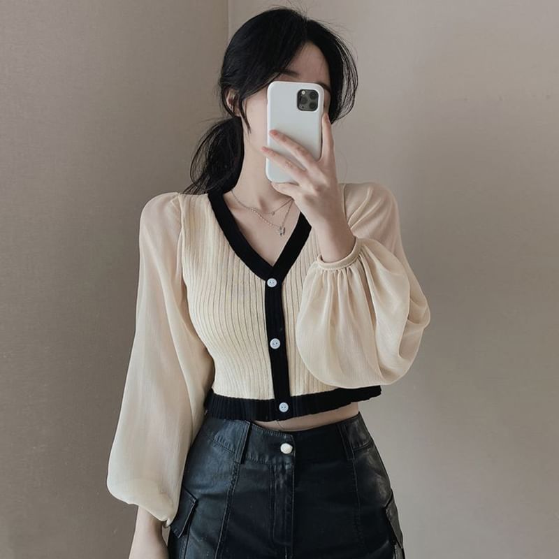 Plain Contrast-Trim Puff-Sleeved V-Neck Cropped Blouse