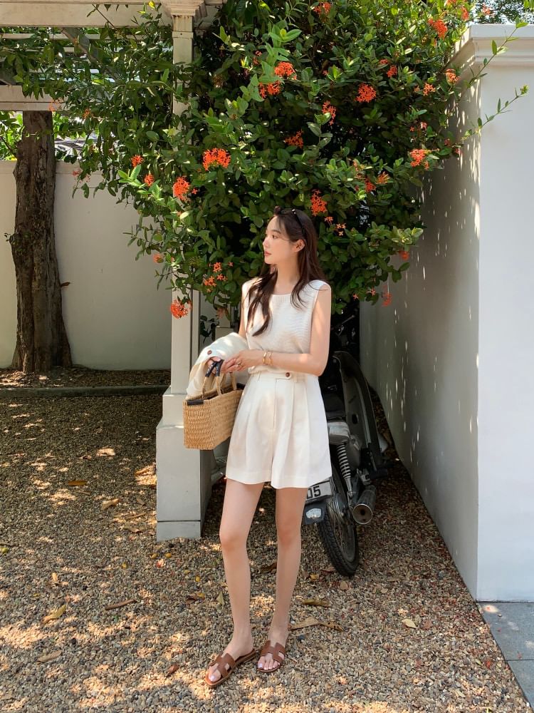 Plain Knitted Round-Neck Tank