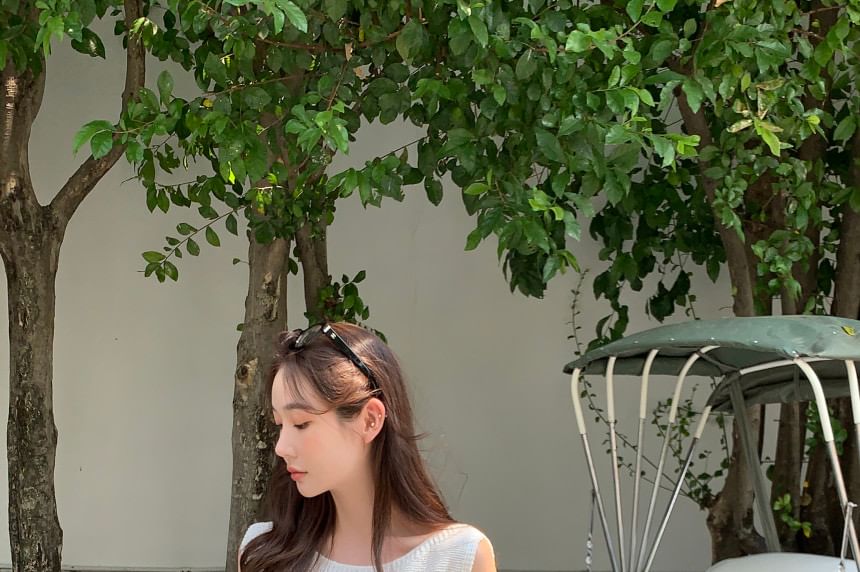 Plain Knitted Round-Neck Tank