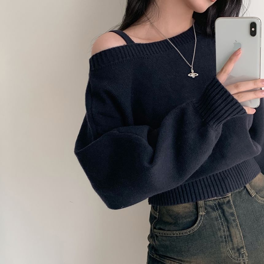 Plain Cold-Shoulder Cropped Sweater