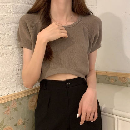 Mini Cropped Knit Top with Crew Neck, Short Sleeved, Solid