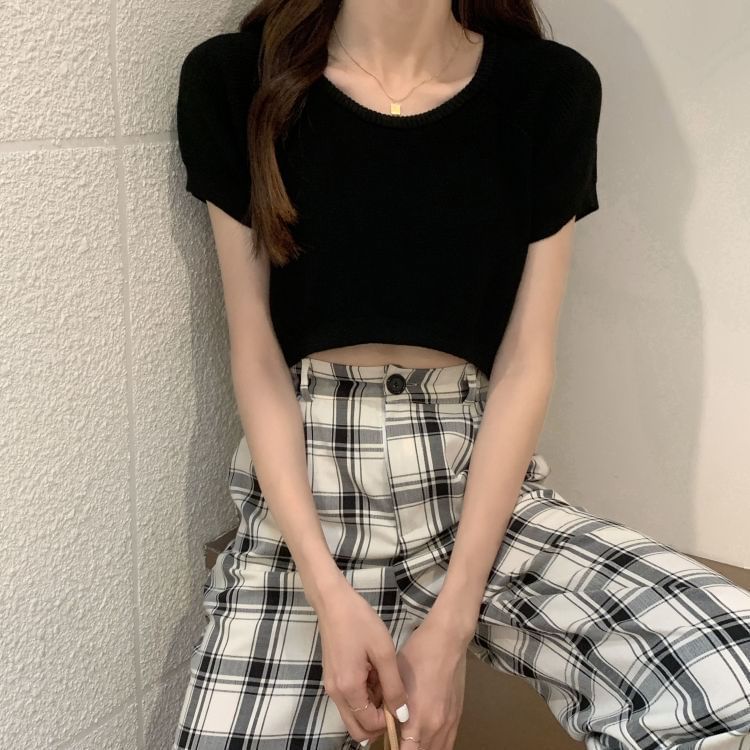 Mini Cropped Knit Top with Crew Neck, Short Sleeved, Solid