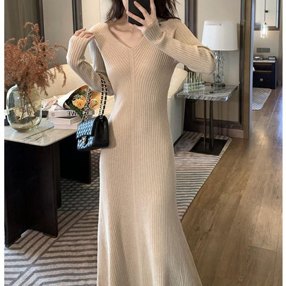 Long Sleeve V-Neck Plain Knit Maxi Mermaid Dress