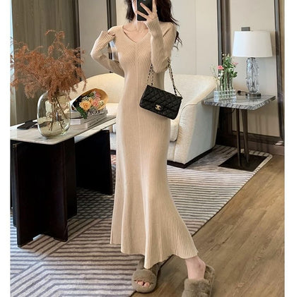 Long Sleeve V-Neck Plain Knit Maxi Mermaid Dress