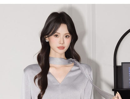Plain V-Neck Tie-Up Satin Long-Sleeved Blouse