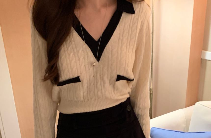 Two-Tone Cable-Knit V-Neck Long-Sleeved Polo Top