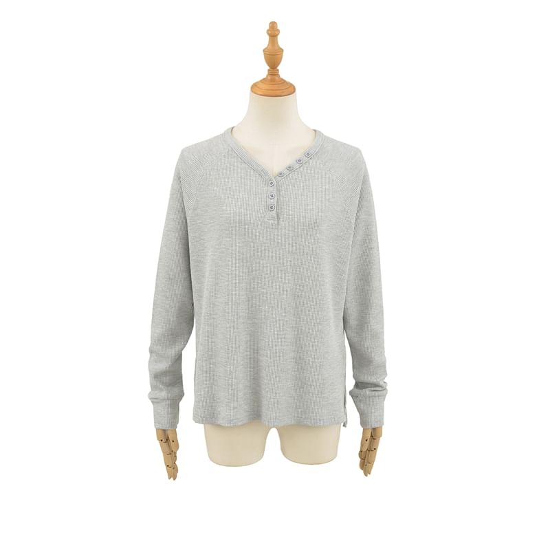 Plain V-Neck Long-Sleeved T-Shirt
