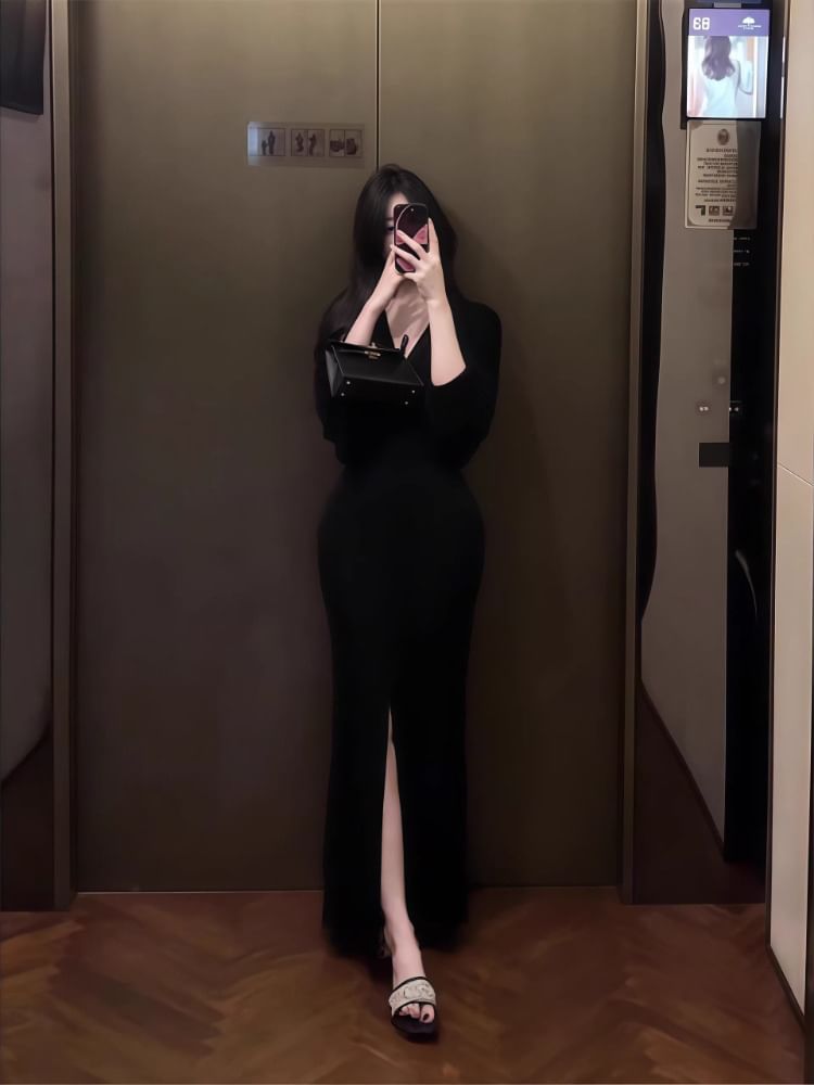 Long-Sleeve V-Neck Plain Ruched Slit Maxi Sheath Dress