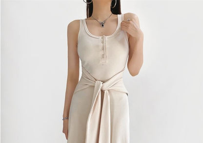 Sleeveless Scoop Neck Plain Tie Waist Maxi A-Line Dress / V-Neck Button-Up Crop Cardigan / Set