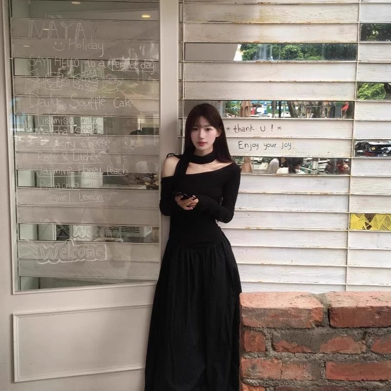 Long-Sleeve Off-Shoulder Plain Maxi A-Line Dress
