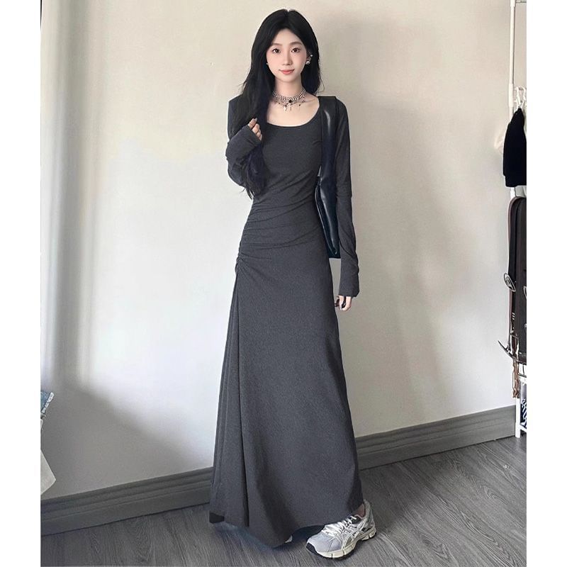 Long-Sleeve Scoop Neck Plain Ruched Maxi A-Line Dress