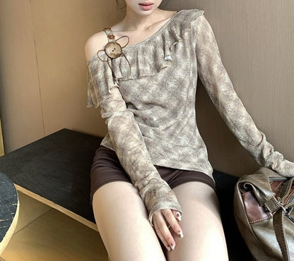 Asymmetrical Plaid Top with Long Sleeve Design