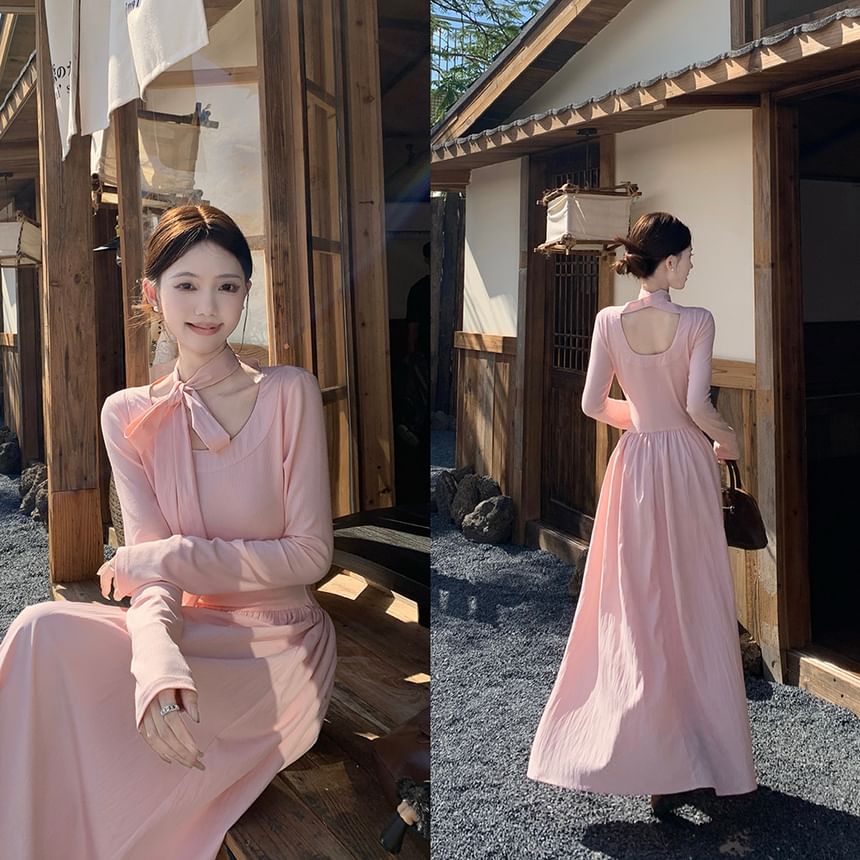 Long-Sleeve Scoop Neck Plain Maxi A-Line Dress