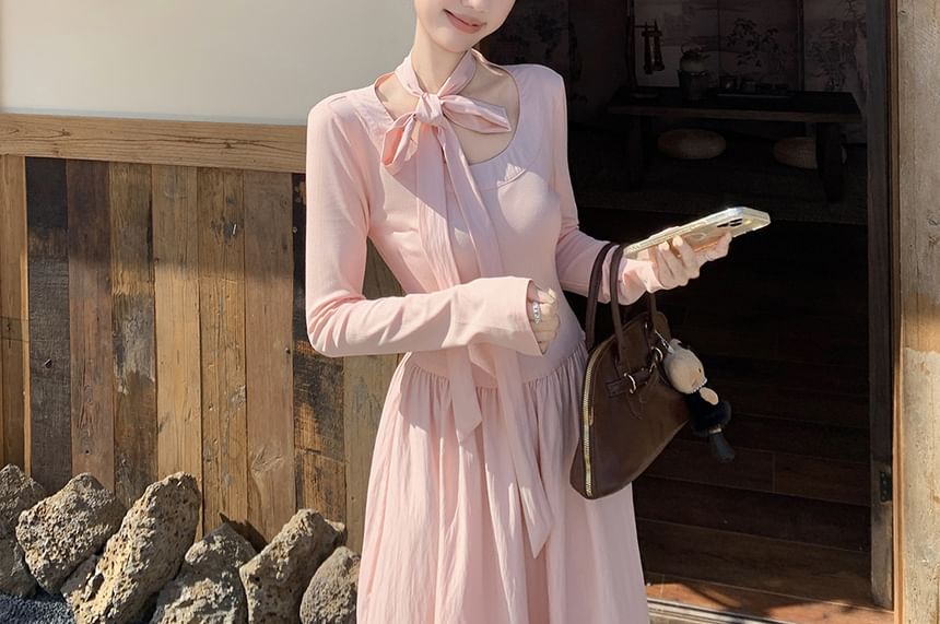 Long-Sleeve Scoop Neck Plain Maxi A-Line Dress