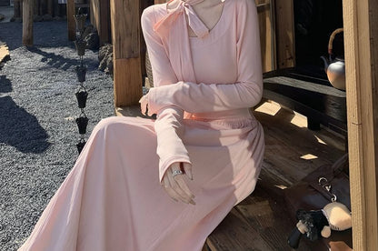 Long-Sleeve Scoop Neck Plain Maxi A-Line Dress