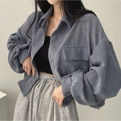 Cropped Shirt with Pockets and Long Sleeves in Solid Color