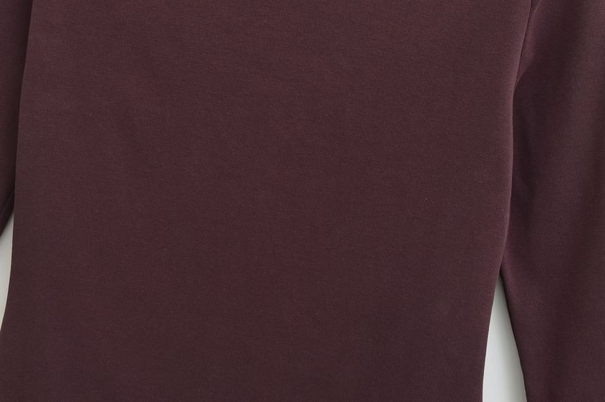 Plain Top with Boat Neckline and Elbow-Length Sleeves