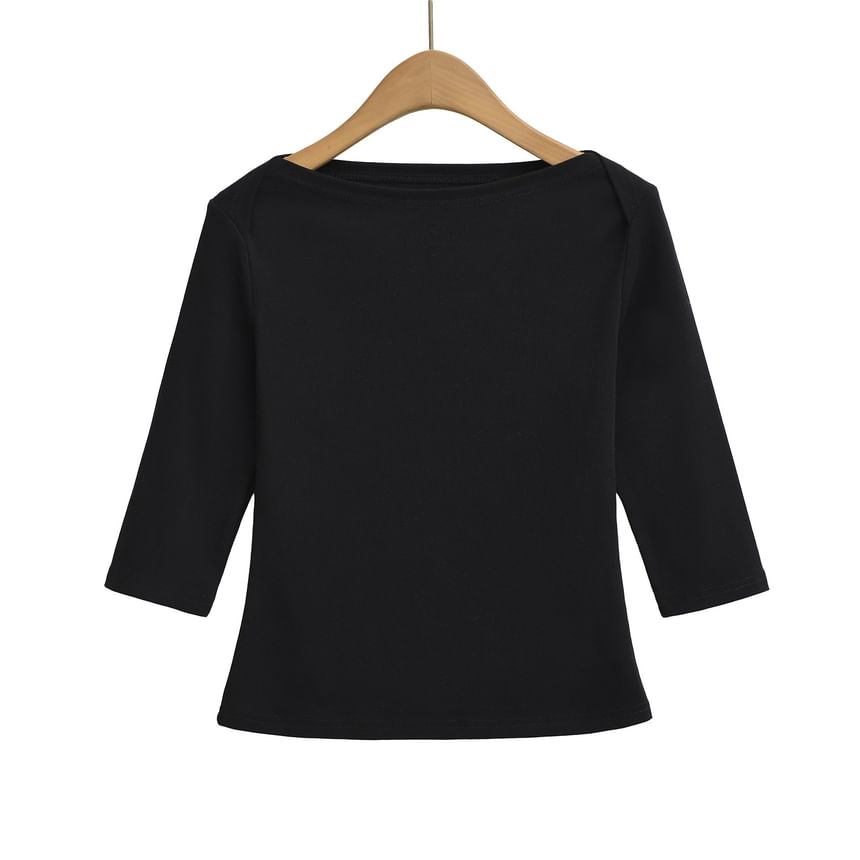Plain Top with Boat Neckline and Elbow-Length Sleeves