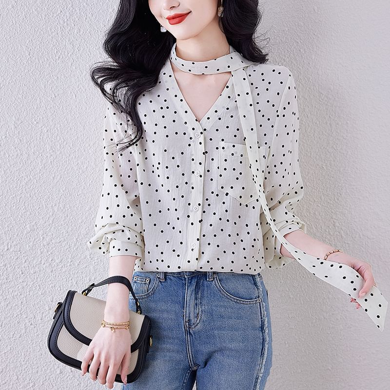 Dotted Blouse with V-Neck and Long Sleeve Style