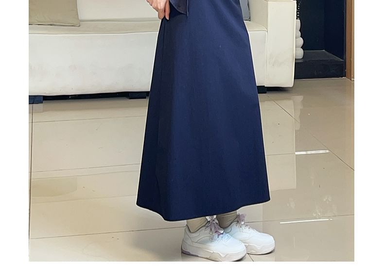 Set: Collared Shirt with Long Sleeves and High Waist Maxi A-Line Skirt