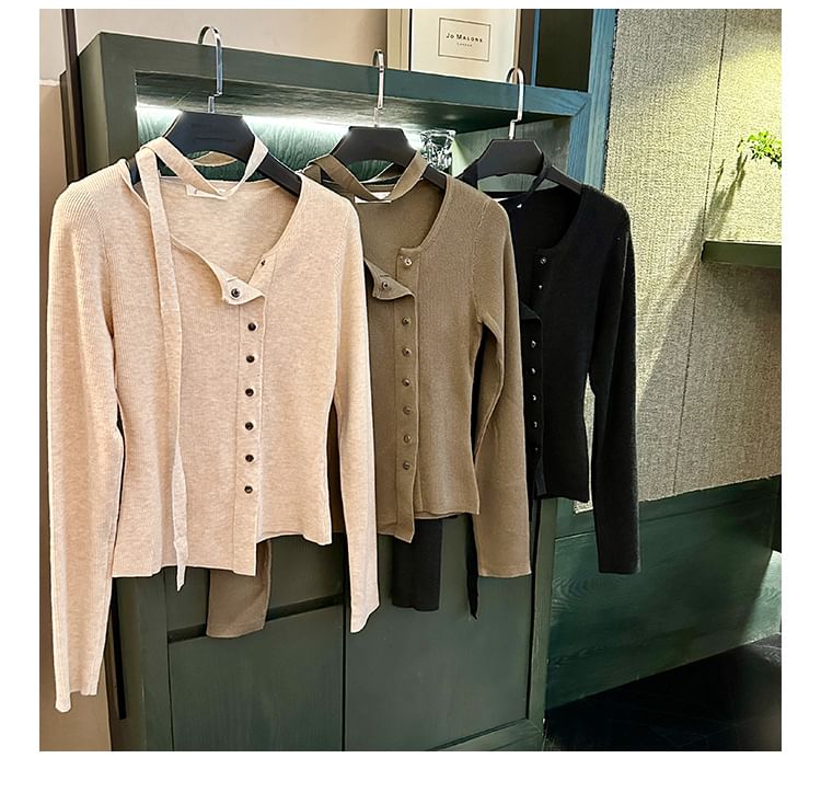 Button-Up Knit Top with Long Sleeves in Solid Color