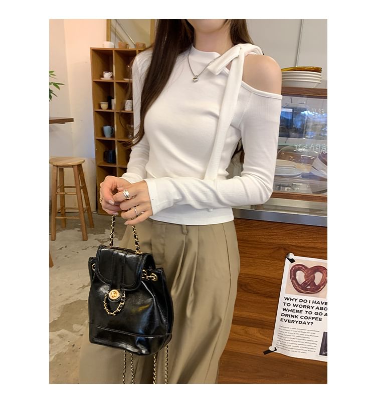 Cutout T-Shirt with Long Sleeves in Solid Color
