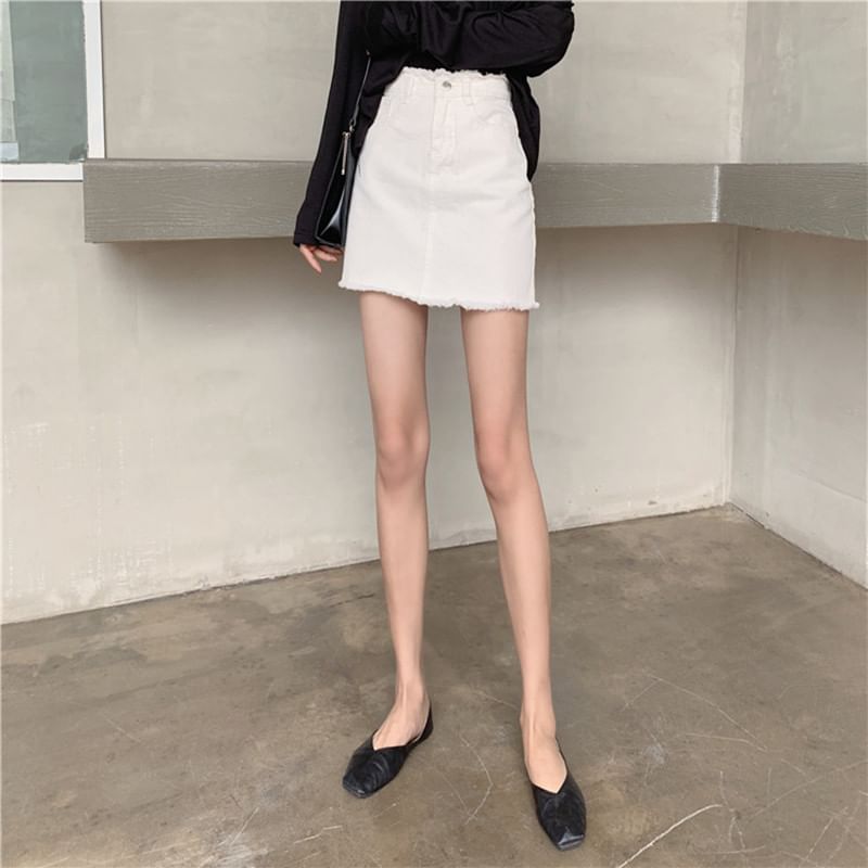 High Rise Frayed Denim Mini Pencil Skirt
