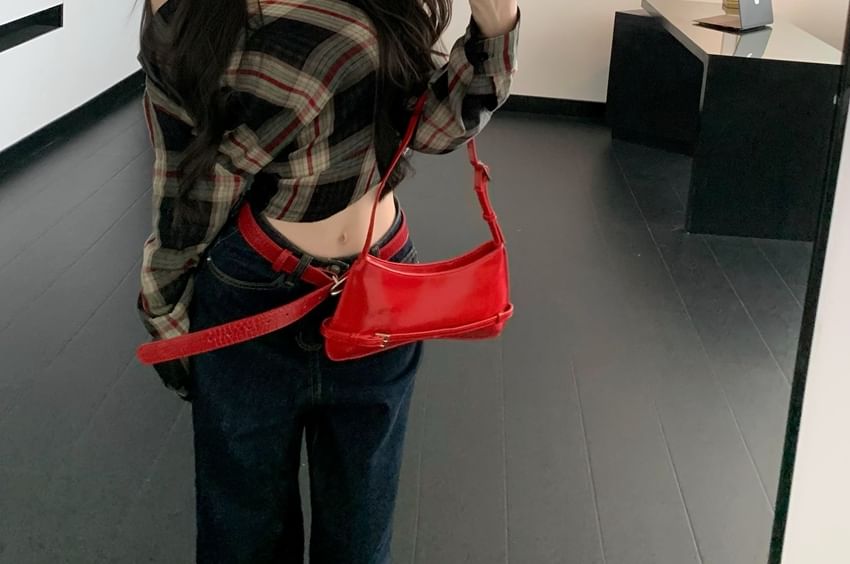 Off-Shoulder Plaid Crop Blouse with Long Sleeves and Asymmetrical Hem